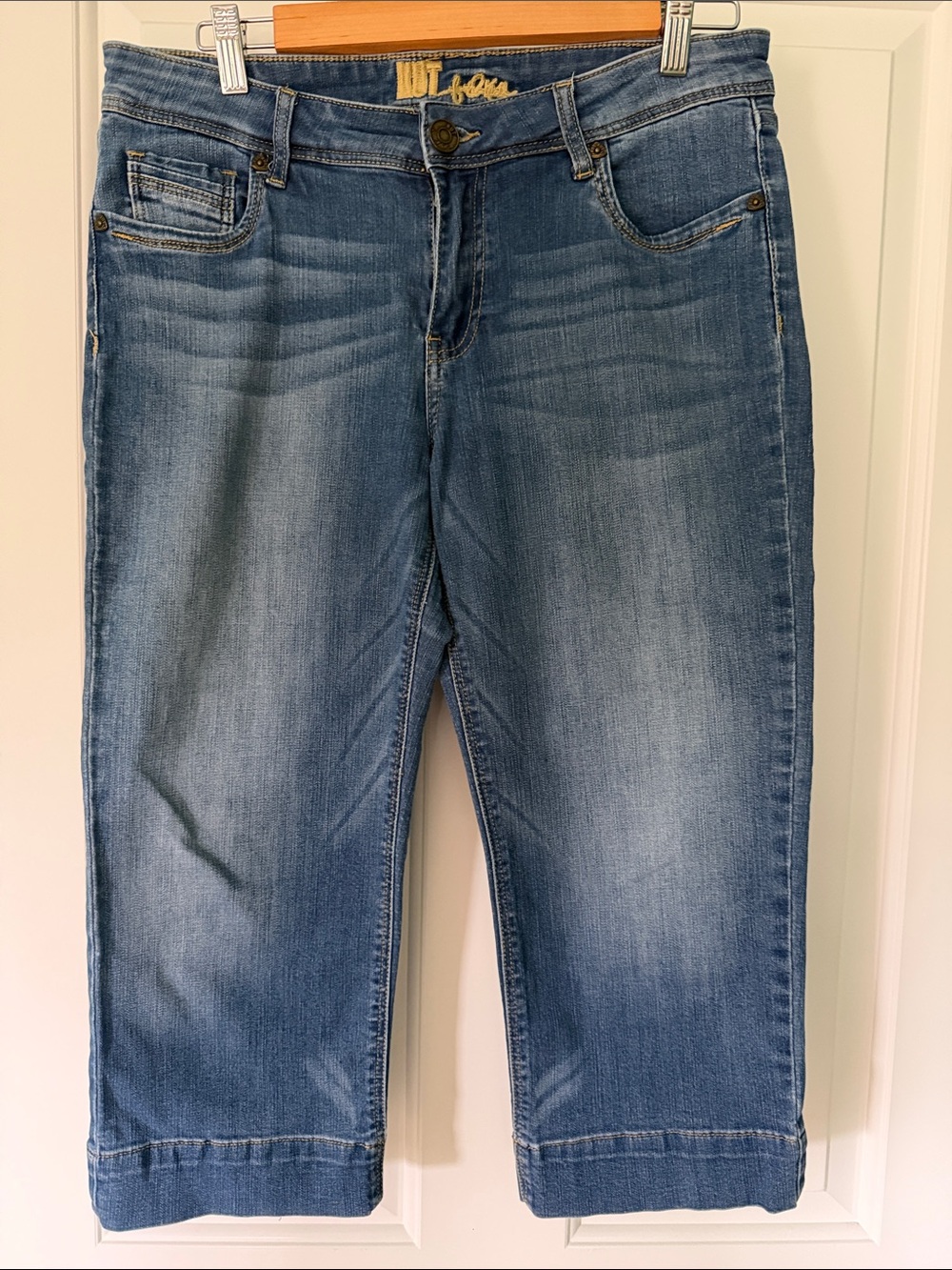 Ladies Kit From The Kloth Capri Jeans size 10